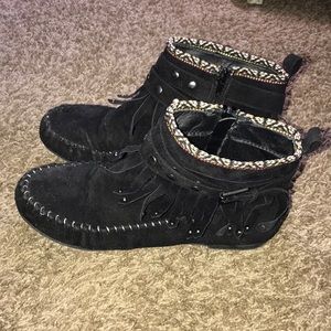 Moccasin tribal style booties